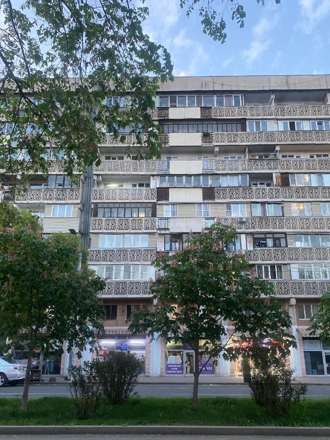 Золотой Квадрат 60 Кв2 Apartment Almaty Ngoại thất bức ảnh
